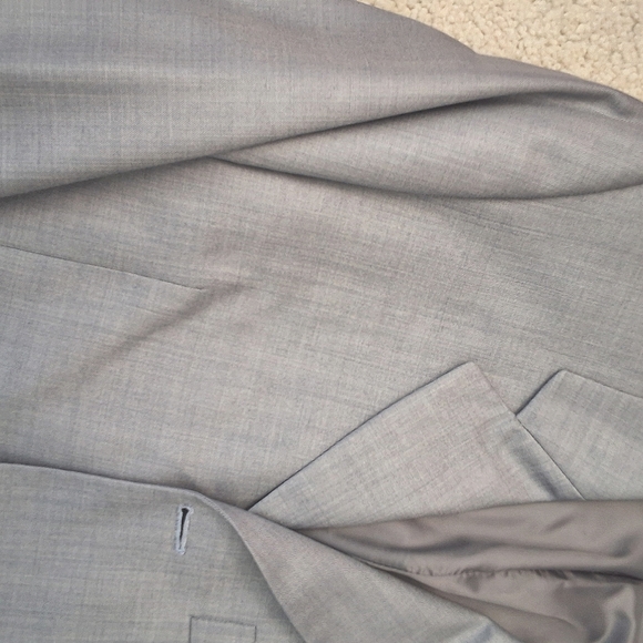 Raspinni,(Revised)Men's 38R, Medium Gray Blazer - Picture 8 of 10